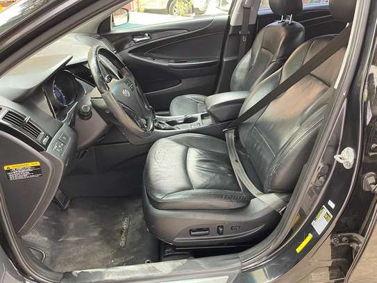 Hyundai Sonata année 2013 limité automatique essence ⛽️ 4 cylindre  Intérieur cuir toi panoramique grand Écran caméra de recul Full option image 3