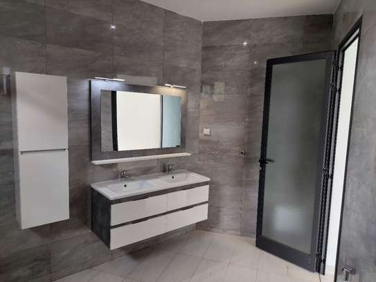 Appartement F4 de 174 m2 à Sacré Coeur I image 11