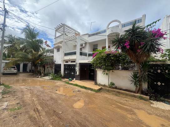 Villa à vendre aux Almadies juste derrière Philippe Moris image 13