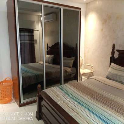 STUDIO MEUBLÉ À LOUER À MERMOZ JUSTE DERRIÈRE KFC image 2