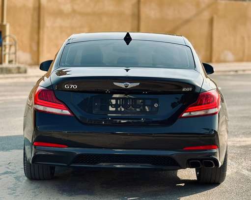 Hyundai Genesis 2018 image 2