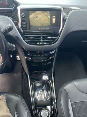 Peugeot 2008 image 3