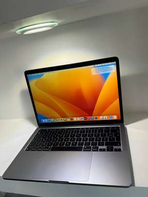 MacBook Pro M1 2020 image 1