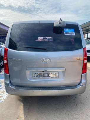 Hyundai starex 2017 image 4