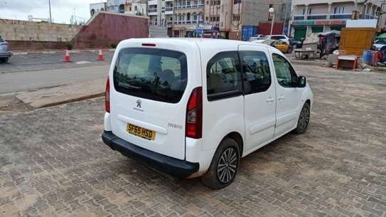 Peugeot partner 5 places Clim image 5