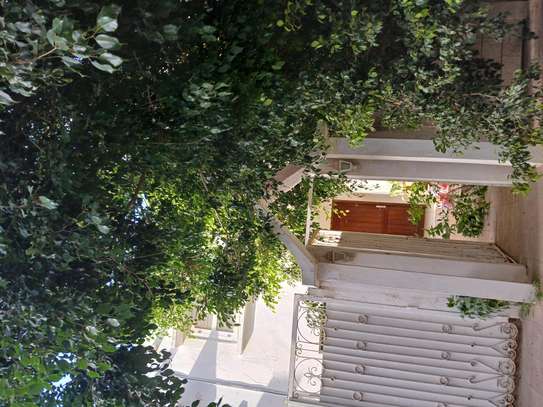 une villa à mermoz image 2