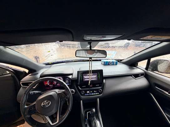 Toyota corolla cross image 9