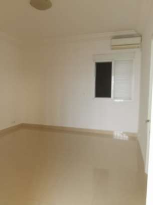 Bel appartement grand standing aux almadies image 7