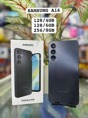 Smartphone triple caméra grand écran noir élégant image 2