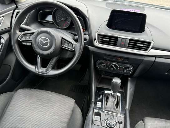Location Mazda 3 2018 image 6