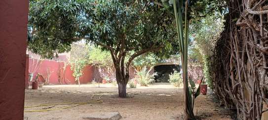 Villa  R+1 à louer à  Thies Mbour image 4