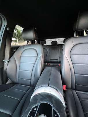 MERCEDES GLC 300 2018 image 12