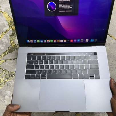 MacBook Pro 15'' image 1