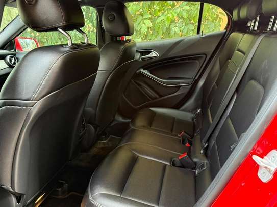 MERCEDES-Benz GLA250 VENANT 4Cylindres image 13