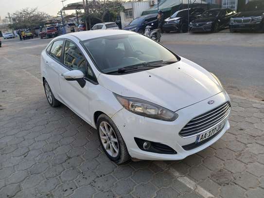 Ford fiesta 2015 image 2