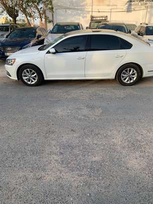 Volkswagen Passat 2018 image 8