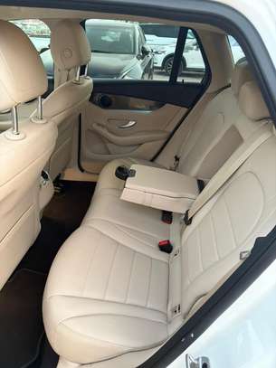 Mercedes-Benz Glc 300 image 10
