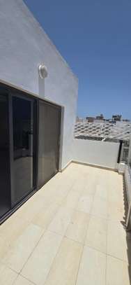 STUDIO A LOUER A NGOR-ALMADIES RECASEMENT image 9