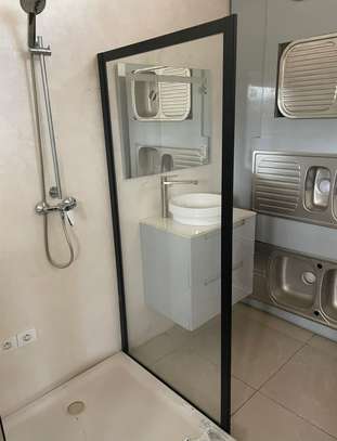 Parroi ou cabine de douche image 3