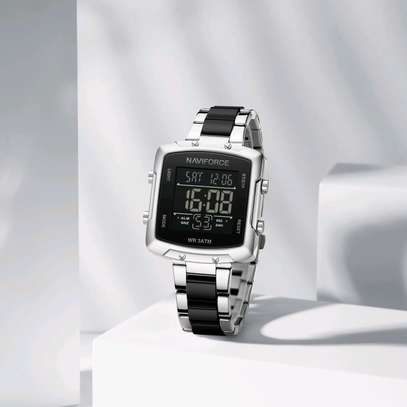Montre Naviforce Authentique image 15