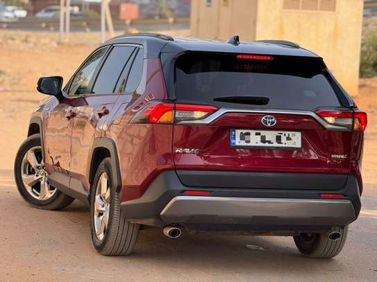 Toyota RAV4 2019 image 12