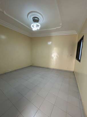 Superbe studio à louer à Ouakam image 5