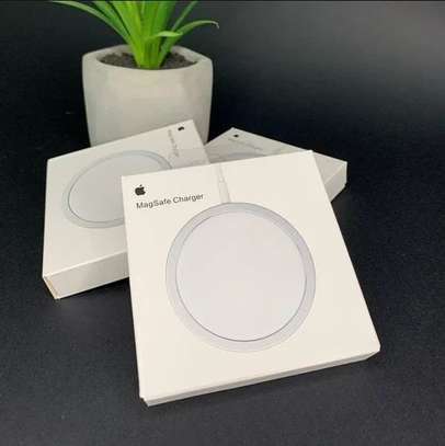 Chargeur IPhone sans fil MagSafe MHXH3AM/A A2140 - 20W image 13