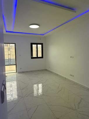APPARTEMENT F4. KEUR MASSAR SOTRAC image 6