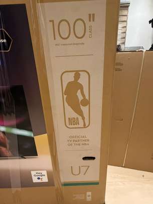 Hisense Smart TV 4K 100 pouces 100U7KQ image 3