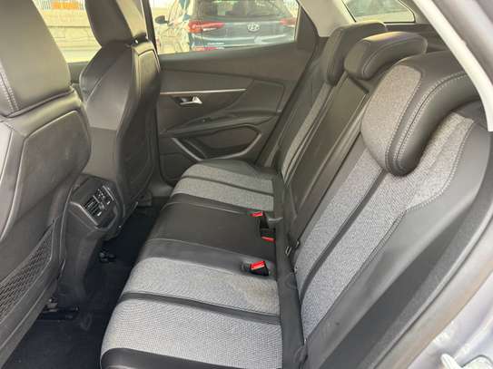 Peugeot 3008 Allure année 2018 image 7