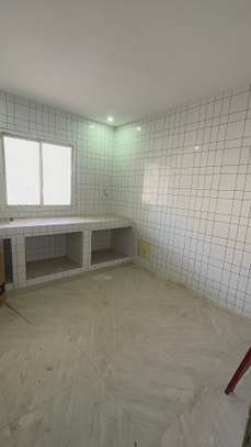 Duplex à usage professionnel à louer Cité Aliou sow image 4