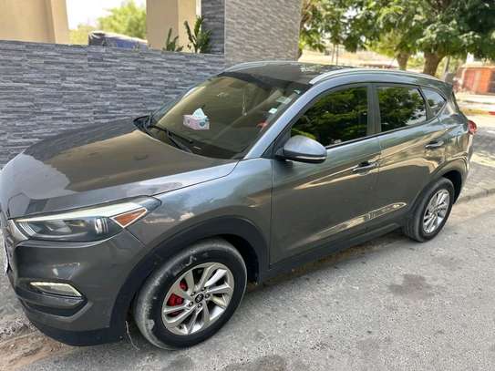Hyundai Tucson image 2