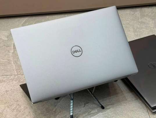 DELL PRECISION 5570 image 4
