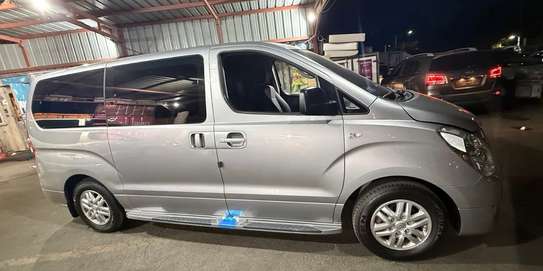 Hyundai Starex manuelle 51.000 kms 12 places image 2