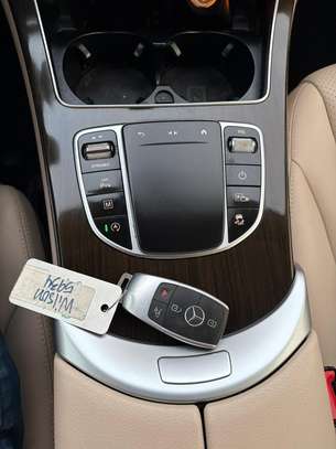 Mercedes-Benz Glc 300 image 7