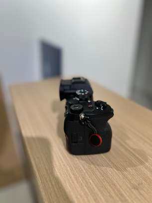 Sony Alpha 7 IV + Objectif Tamron 17-28MM image 4