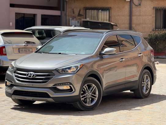 Hyundai santa fe image 2
