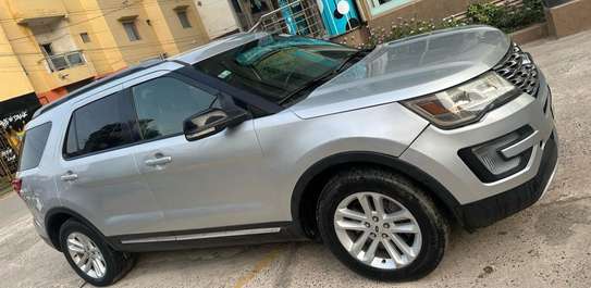 Ford Explorer XLT 2017 image 13