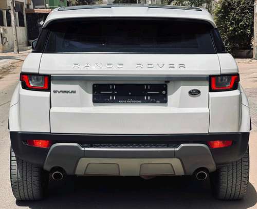 2017 Range Rover Evoque image 9