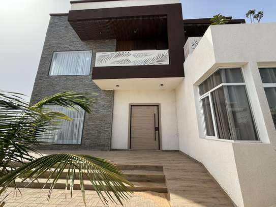 Villas à vendre à Saly dans une résidence fermée image 1