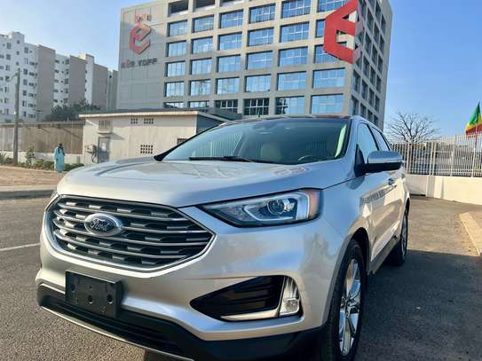 2019 Ford Edge Titanium image 2