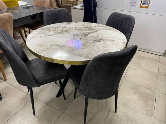 TABLE À MANGER 4 PLACES RONDES C30 image 4