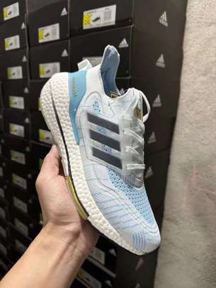 Chaussure sport Adidas image 3