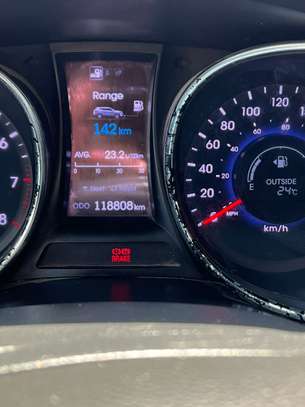 HYUNDAI SANTA FE 2013 image 10