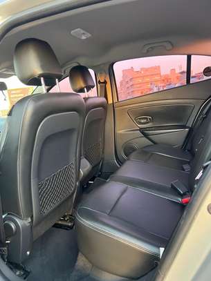 Renault SM3  2016 image 13