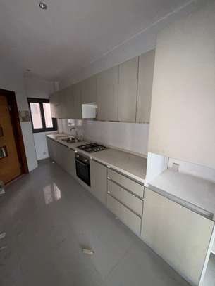 APPARTEMENT À USAGE DE BUREAU À AMITIÉ 2 image 9