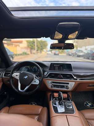 BMW SÉRIE 7 image 3
