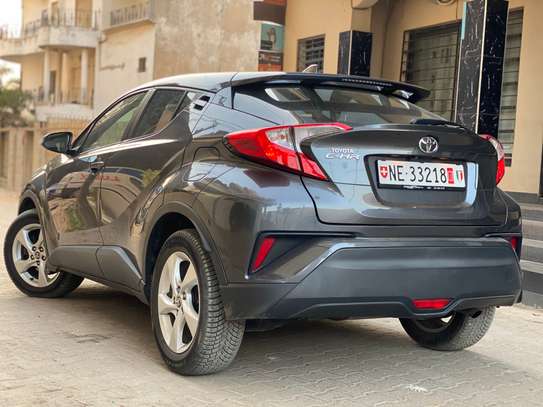 Toyota chr image 3