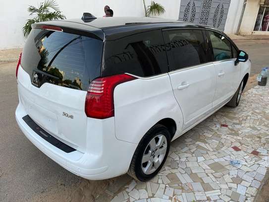 PEUGEOT 5008 2015 image 9