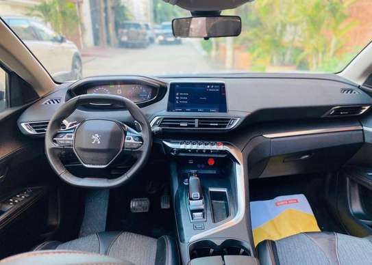 Peugeot 5008 GT image 6